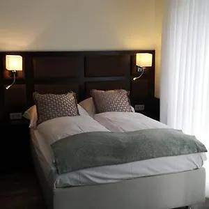 Отель Apartment Hotel City Inn, Кёльн